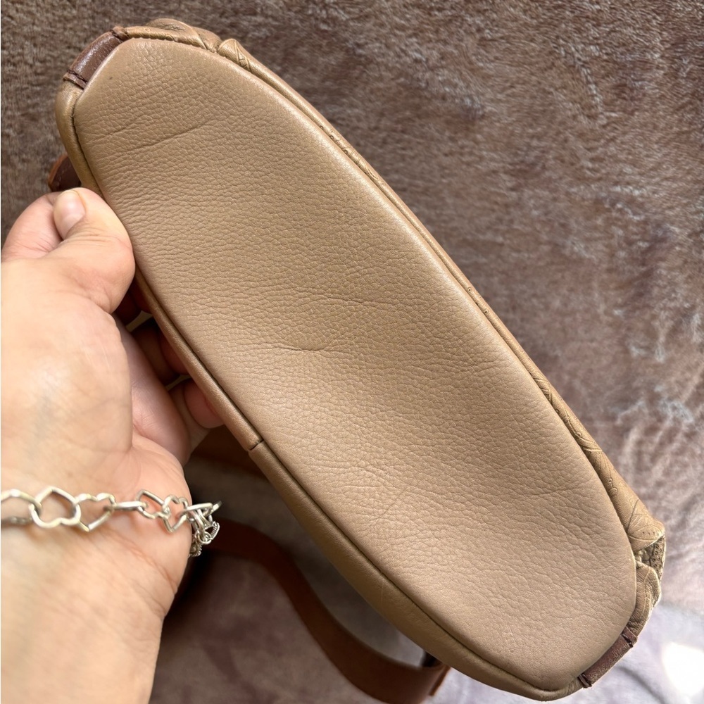 The Sak Tan Leather Embossed Floral Mandala Crossbody Bag Happy & Free Lining - Picture 5 of 11